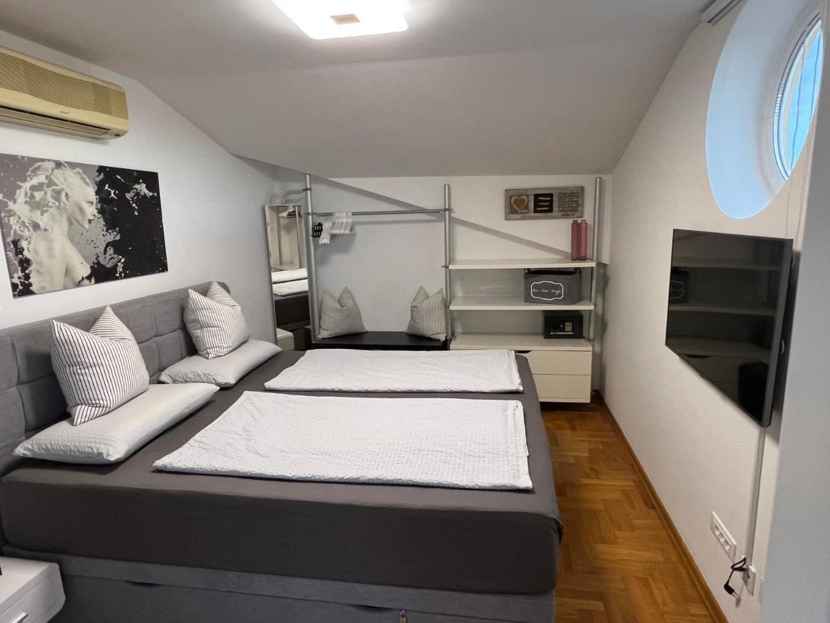 Maj Premium Apartment 4 Sterne - Neu Renoviert Porec Exterior photo